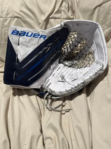 Bauer Supreme ultrasonic goalie pro stock catcher