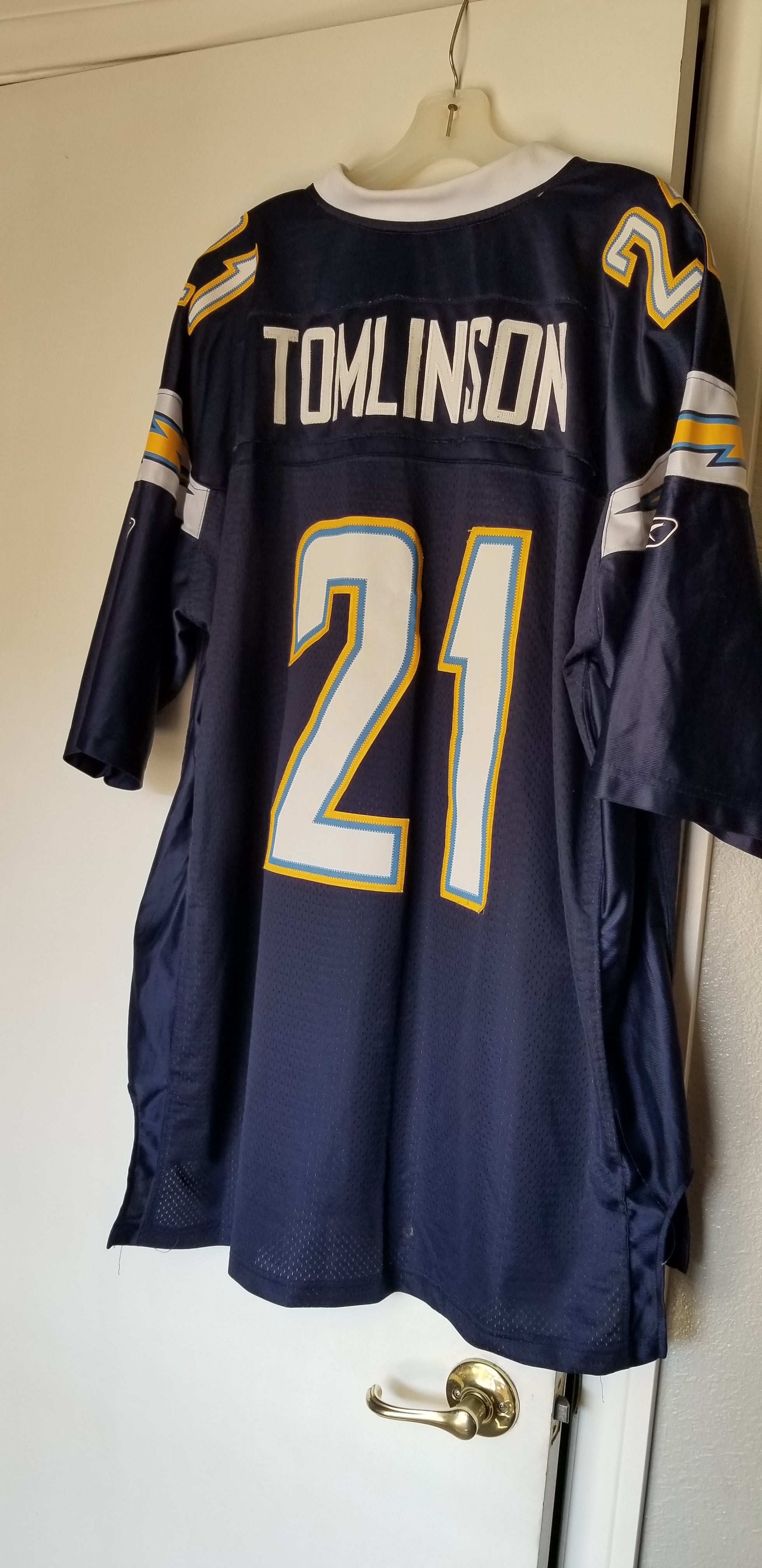 LADAINIAN TOMLINSON LOS ANGELES CHARGERS JERSEY YOUTH L WHITE REEBOK NFL #21