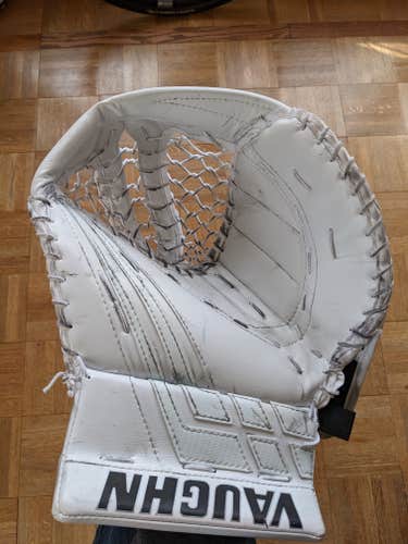 Lightly Used Regular Vaughn Velocity VE8 Pro Trapper - Excellent Condition!