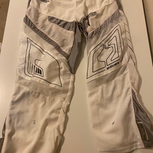 Used Junior Small Bauer Inline Pants- White