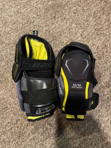 New Medium Bauer Supreme 1S Elbow Pads