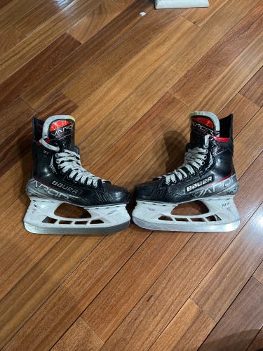 Used Bauer Size 6 fit 2 Vapor 3X Hockey Skates with box