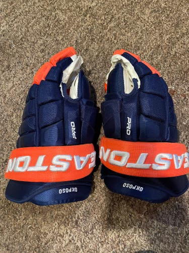 Easton Pro hockey gloves