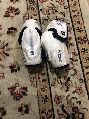 Small Reebok Elbow Pads