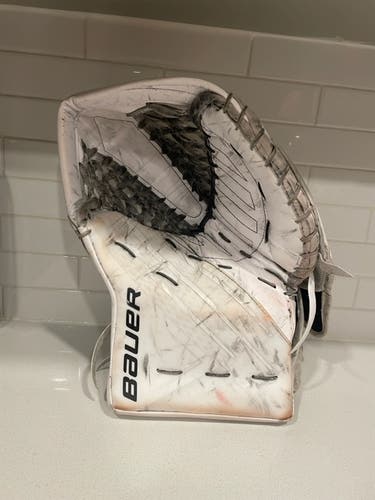Used Regular Bauer Hyperlite Pro Stock