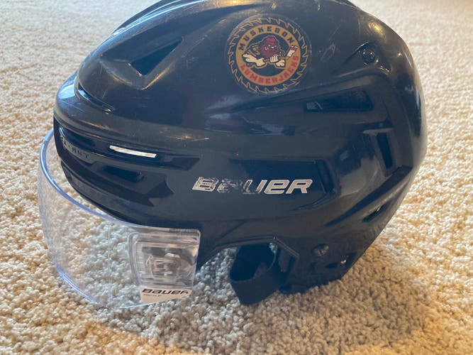 Used USHL Medium Bauer Re-Akt 150 Helmet