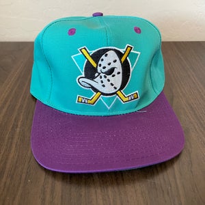 Anaheim Mighty Ducks NHL HOCKEY SUPER VINTAGE 1990s SGA SnapBack Cap Hat!
