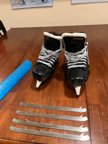 Bauer Supreme S190 Goalie Skates Size 9