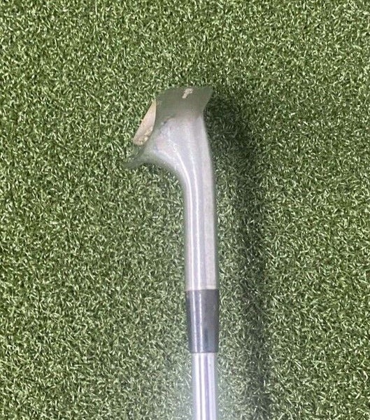 Wilson Patty Berg Cup Defender Pitching Wedge / RH / Ladies Steel / jl3190
