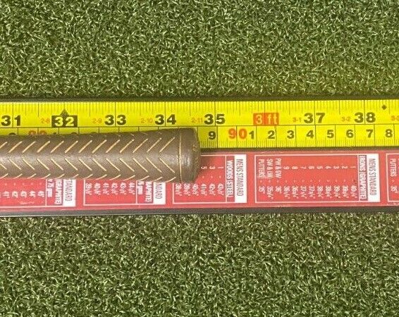 Wilson Patty Berg Cup Defender Pitching Wedge / RH / Ladies Steel / jl3190