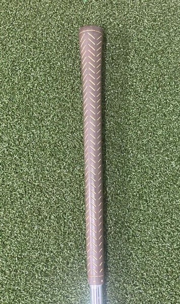 Wilson Patty Berg Cup Defender Pitching Wedge / RH / Ladies Steel / jl3190