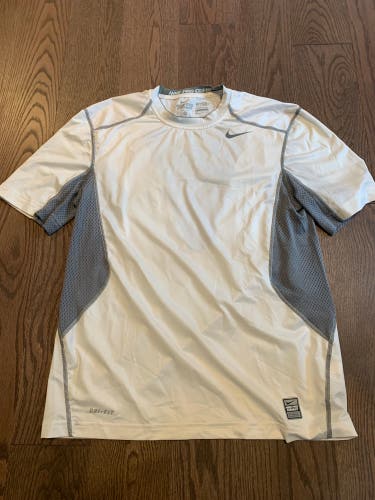 Nike Pro Combat Dri-Fit White T Shirt Medium Fitted