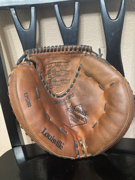Re-laced/reconditioned Louisville Slugger catchers mitt-35’ RHT