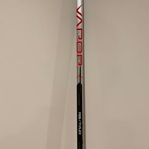 Senior Right Handed P28  Vapor Hyperlite Hockey Stick