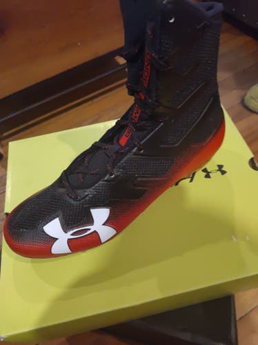 New Men's Size 11.5 (Women's 12.5) Molded Cleats Under Armour High Top Spotlight MC