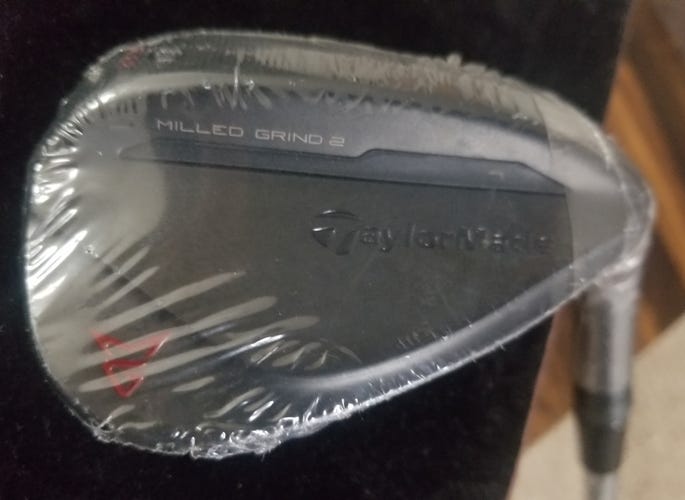 New Men's TaylorMade Right Handed Milled Grind 2 --Black-- Wedge Stiff Flex 60° Steel Shaft