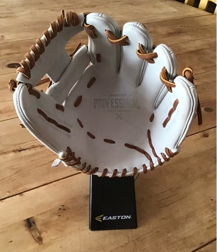 Brand new! Easton PCFP115 Pro Collection fast pitch softball glove 11 1/2 inch I-Web