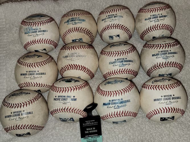 Used Rawlings Official Major League Baseballs 12 Pack (1 Dozen)