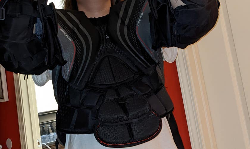 Used Senior Small Bauer Vapor X2.9 Goalie Chest Protector