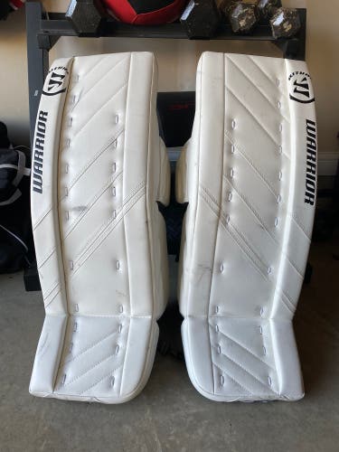 Warrior RG4 intermediate goalie leg pads