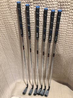 MENS Used TaylorMade Right Handed Burner 2.0 Iron Set Stiff Flex 6 Pieces Steel Shaft