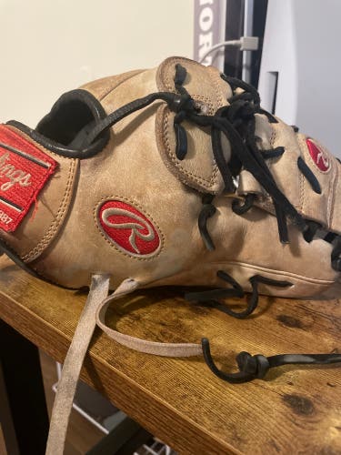 Pitcher's 11.75" Pro Preferred Baseball Glove