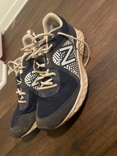 Blue Men's Size 11 (Women's 12) New Balance Shoes