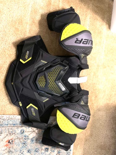 Bauer ULTRA SONIC shoulder pads SR