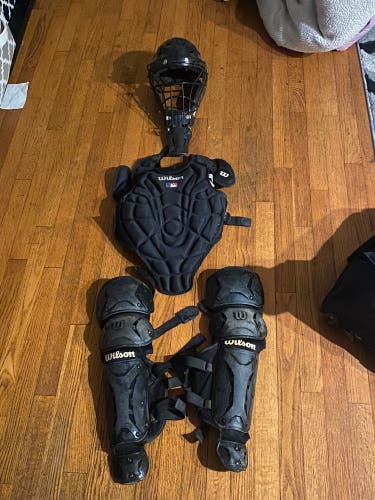 Wilson EZ Youth Catchers Gear