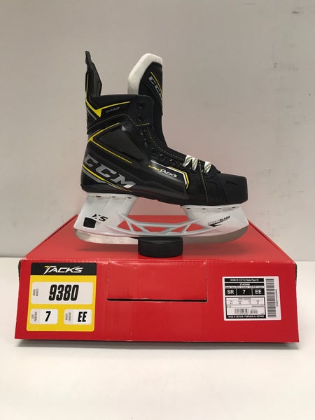 CCM Super Tacks 9380 Hockey Skates Size 7 EE