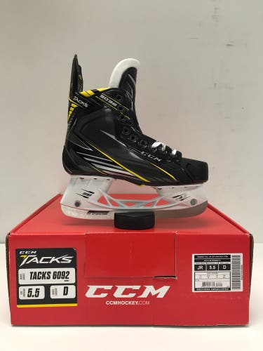 CCM Tacks 6092 Hockey Skates Size 5.5 Regular Width