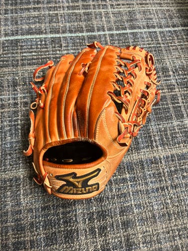 Outfield 12" Global Elite Baseball Glove