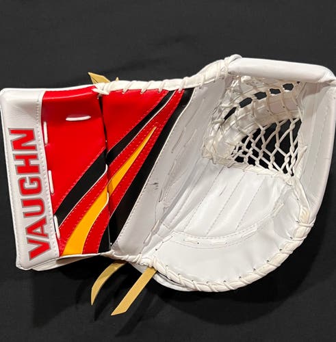 Pro Stock Vaughn Velocity V4 hockey goalie glove