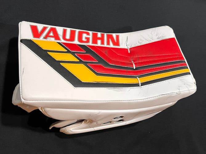 Pro Stock Vaughn Velocity VE8 hockey goalie blocker
