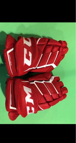 Used CCM JetSpeed FT390 Gloves 15"