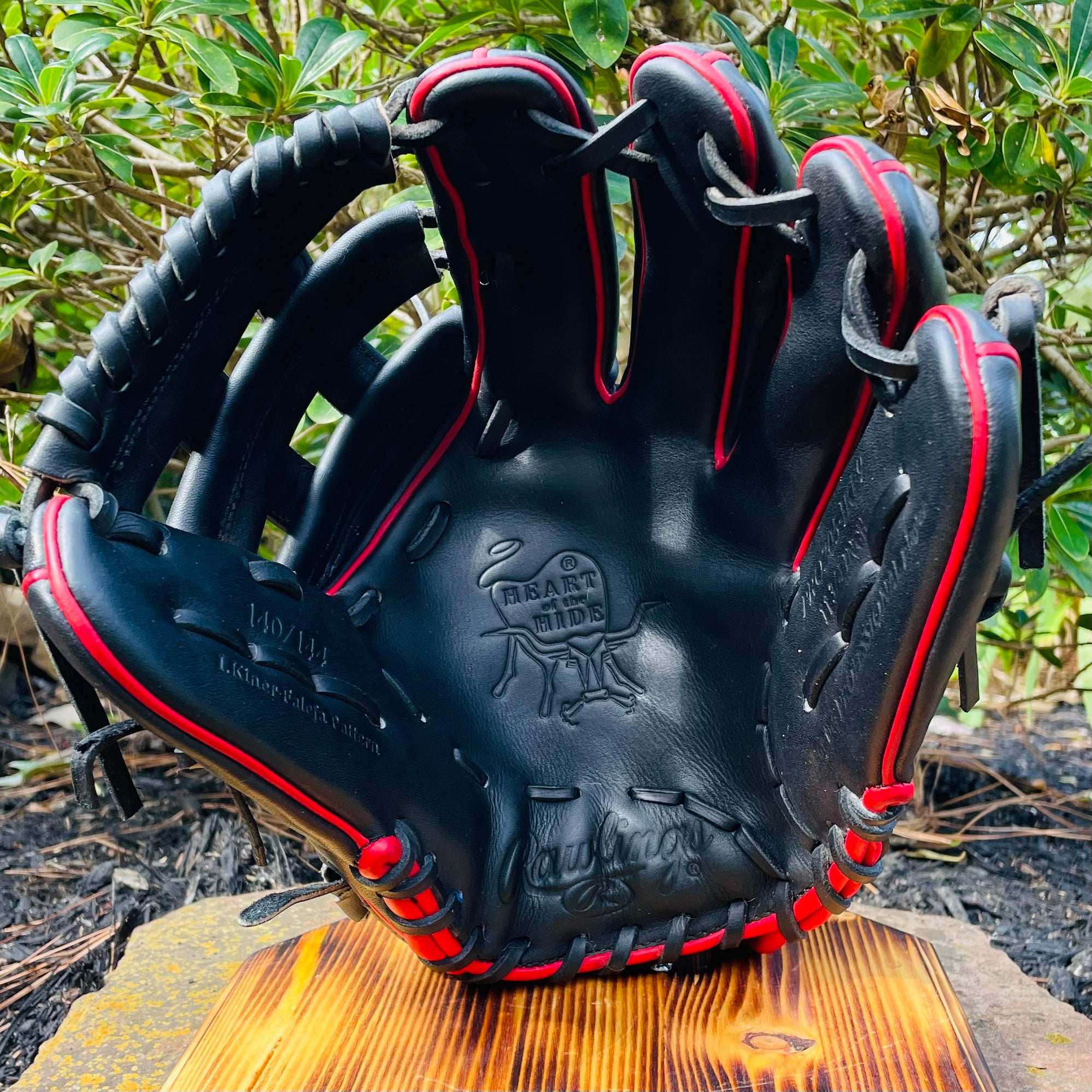 Gameday 57 Series Isiah Kiner-Falefa Heart of the Hide Glove