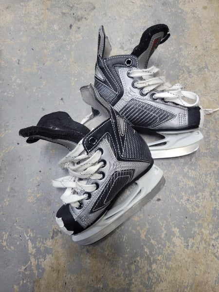 Used Easton Eq50 Youth 09.0 Ice Hockey Skates | SidelineSwap