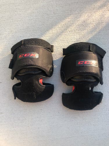 CMM Senior Goalie Knee Pads by Lefevre