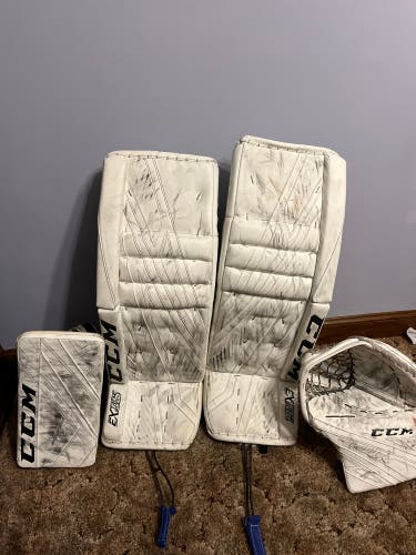 Eflex 4 Leg Pads With E4.9 Glove 5.9 Blocker