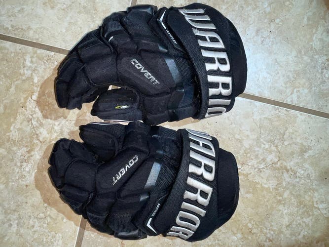 Used Warrior 14" Pro Stock Covert QRL Pro Gloves