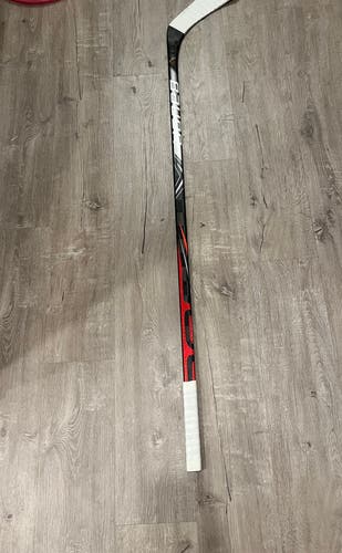Junior Right Handed P92 Vapor FlyLite Hockey Stick