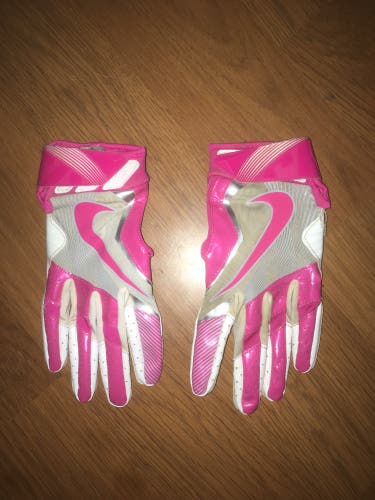 Nike pink receivers gloves