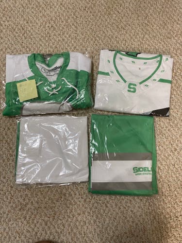 Twallace193 #18 Large white/green jersey bundle w/socks
