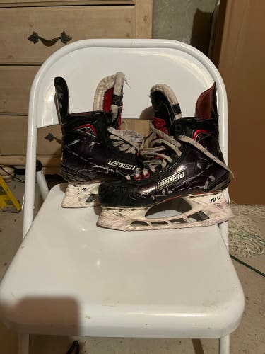 Used Bauer Regular Width  Size 7 Vapor 1X Hockey Skates