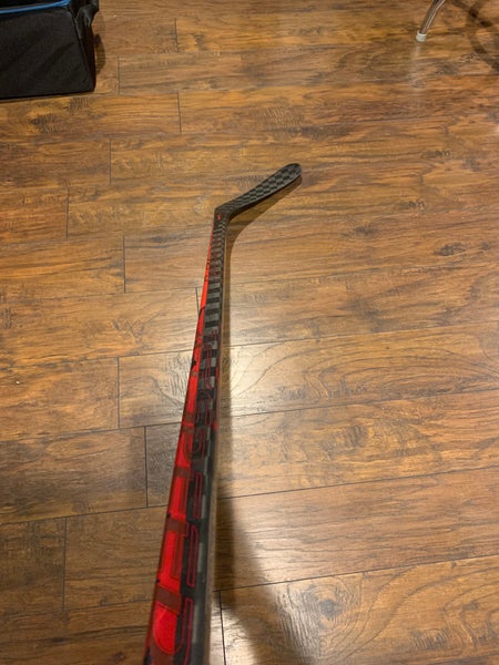 Intermediate Right Handed P90TM Jetspeed FT4 Pro Hockey Stick