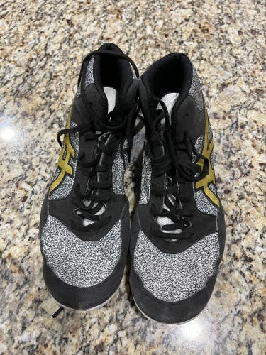 Used Asics Wrestling Shoes