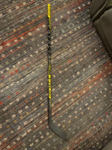 Senior Left Hand P92M Catalyst 9X Hockey Stick