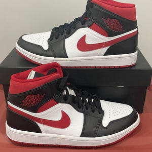 Nike Air Jordan 1 Mid Shoes Size 9.5  Bulls Gym Red Black White - New in box