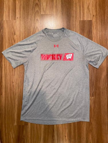 Wisconsin Hockey Team Issued Under Armour LG Pullover 1/4 Zip & LG Training Shirt Athlete Bundle