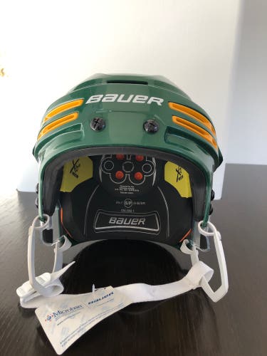 GREEN New SIZE S Bauer RE-AKT 75 Helmet  HECC THE END OF 02- 2024